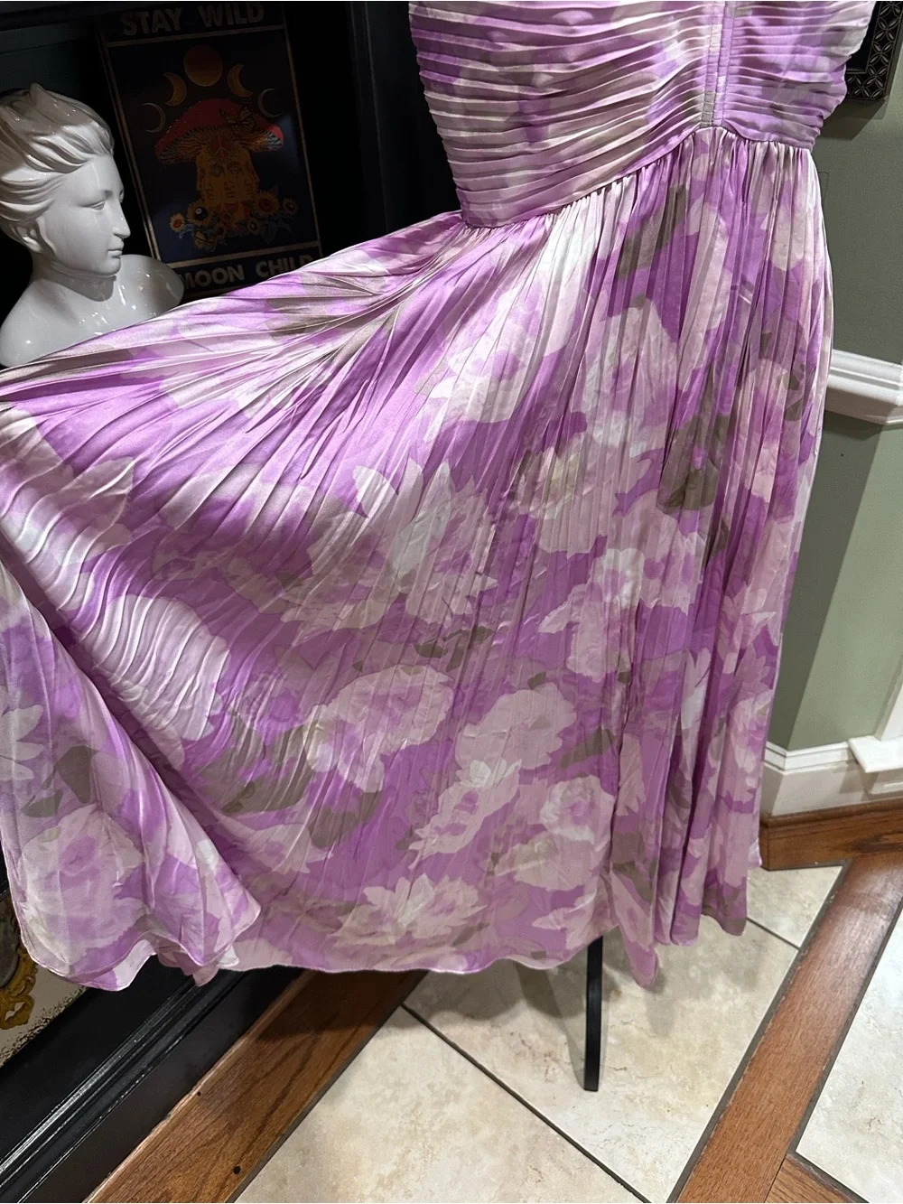ASTR the Label “Maeve” Shadow Floral Pleated Midi Dress – Size Medium - Picture 5 of 14